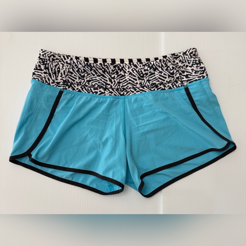 LULULEMON Fresco Blue / Mini Brushed Animal Run Times 4-Way Stretch Shor…
